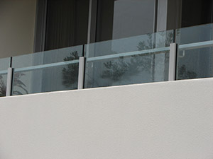 Aluminium Designer Glass